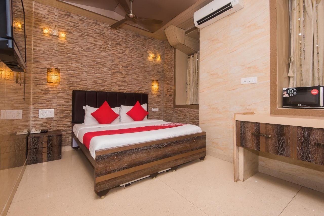 Hotel Oliver, Colaba Мумбаї Екстер'єр фото
