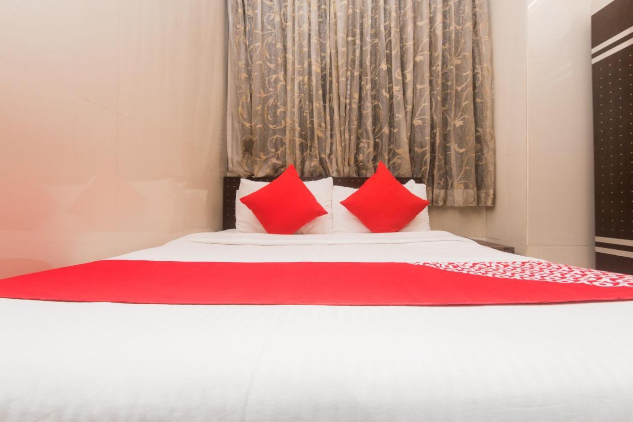 Hotel Oliver, Colaba Мумбаї Екстер'єр фото