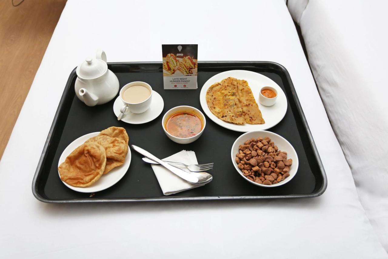 Hotel Oliver, Colaba Мумбаї Екстер'єр фото
